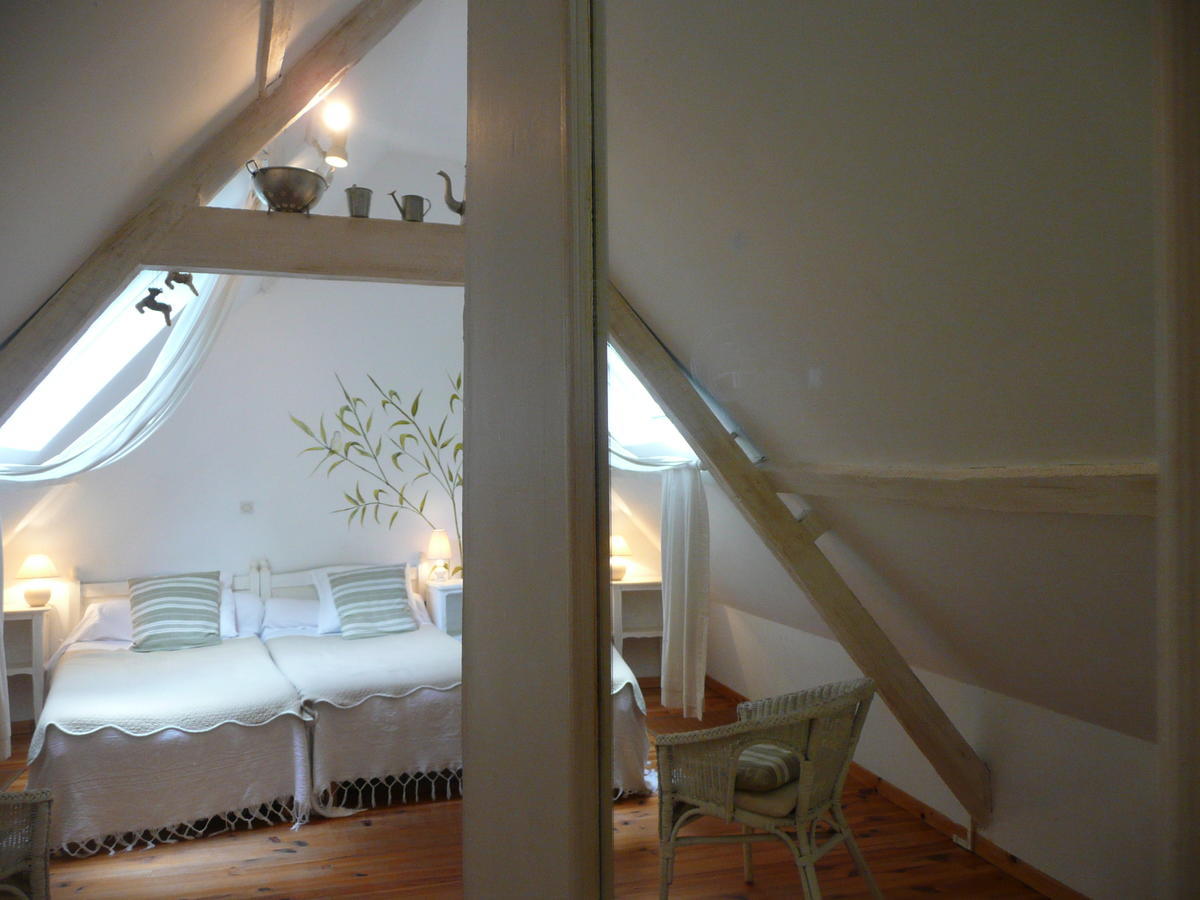לינה וארוחת בוקר Manoir De Bois En Ardres חדר תמונה